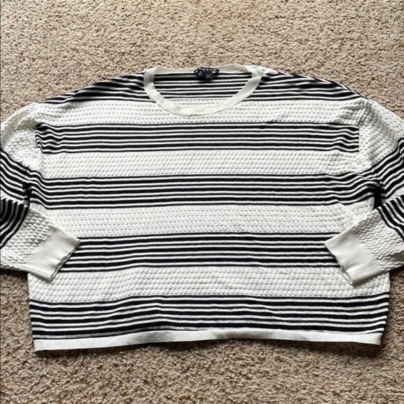 Theory Striped Black and  cream cropped Sweater size M - Picture 1 of 5